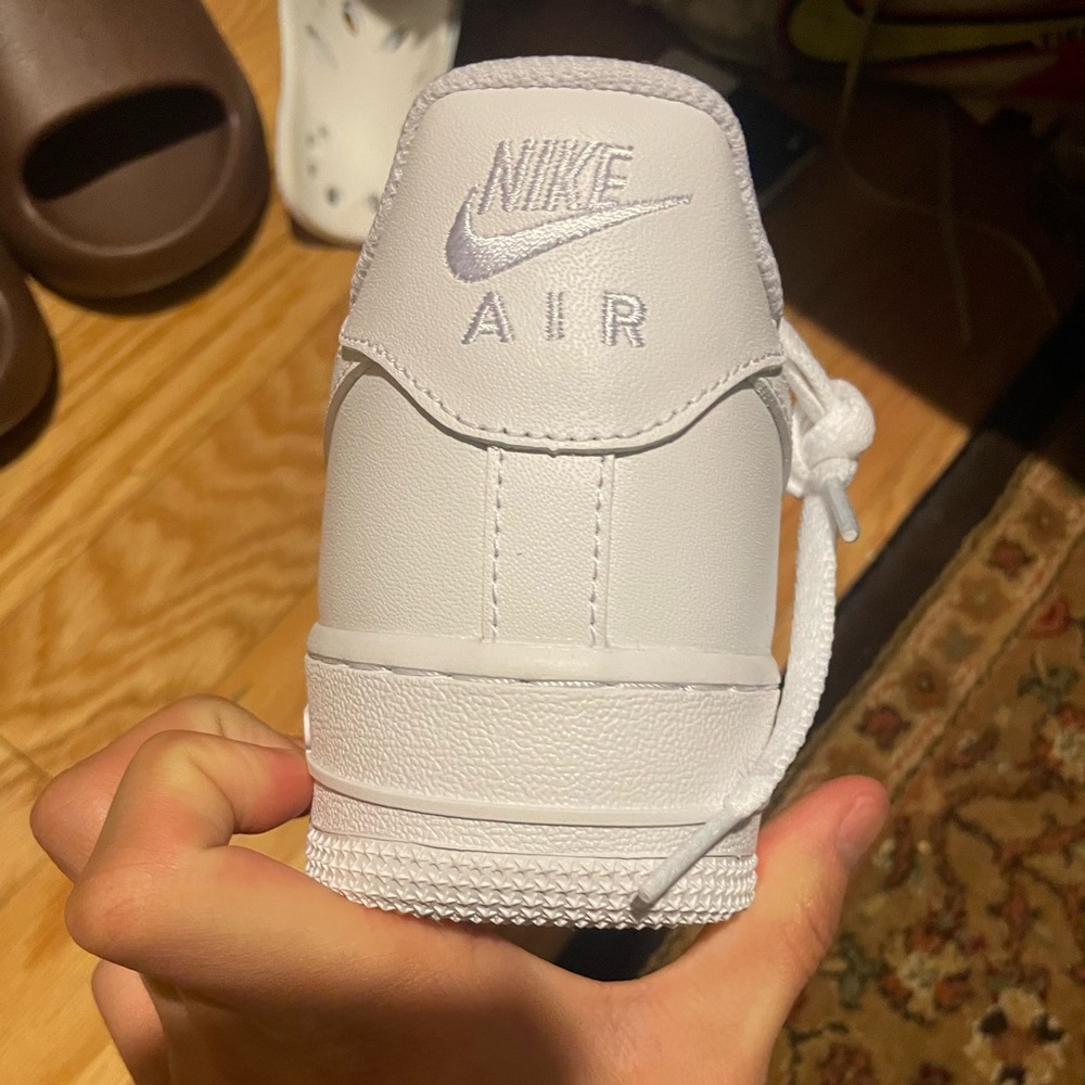 brand new af1 size 9, got them for a friend but they don’t fit him - Picture 4 of 6